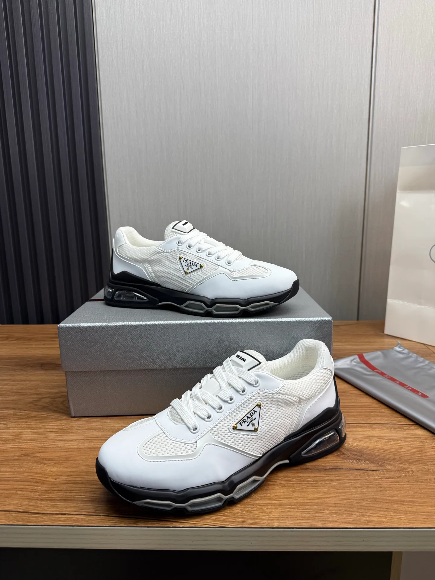 Men's shoes 💰660💰 [PRADA] Men's shoes are popular in the counter, high-quality shipments ✔️Official website synchronization, original imported cowhide with comfortable mesh + cowhide lining, 1⃣️:1⃣️reproduction, original factory air-cushioned original sole, 38-45
